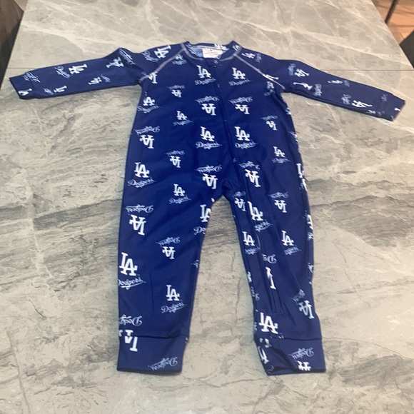 MLB - GENUINE MERCHANDISE - LA Dodgers - Pajamas - Baseball - 2T - Picture 16 of 16